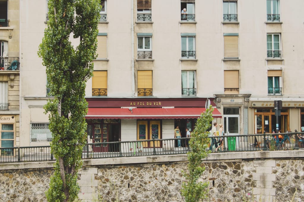 Au fil du vin (Paris)