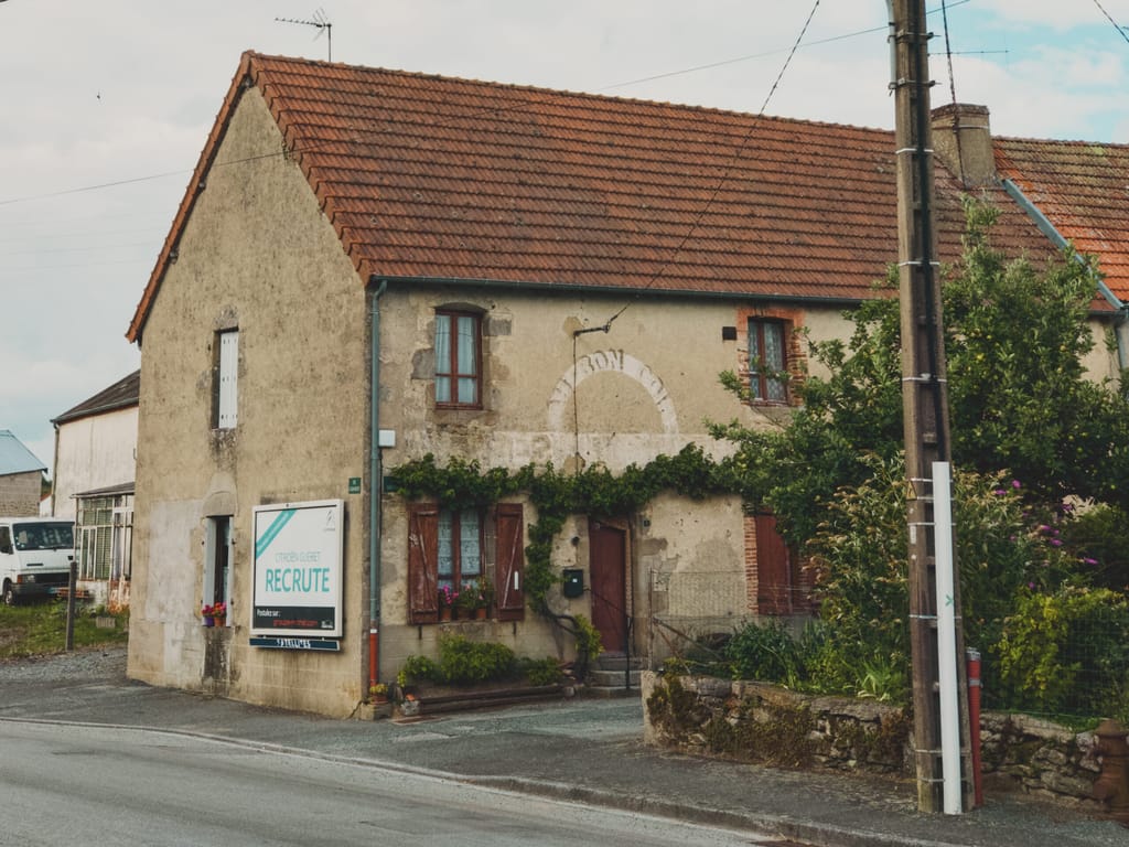 Au bon coin (Jarnages)