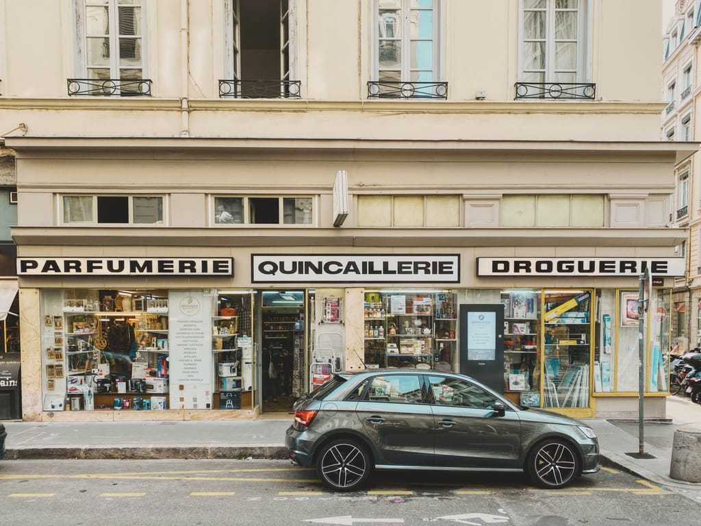 Parfumerie Quincaillerie Droguerie (Lyon)