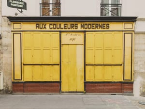 Aux couleurs modernes (Paris)