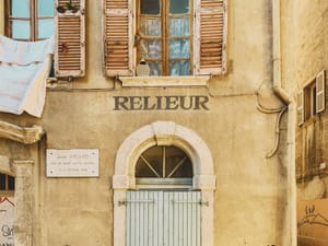 Relieur (Toulon)