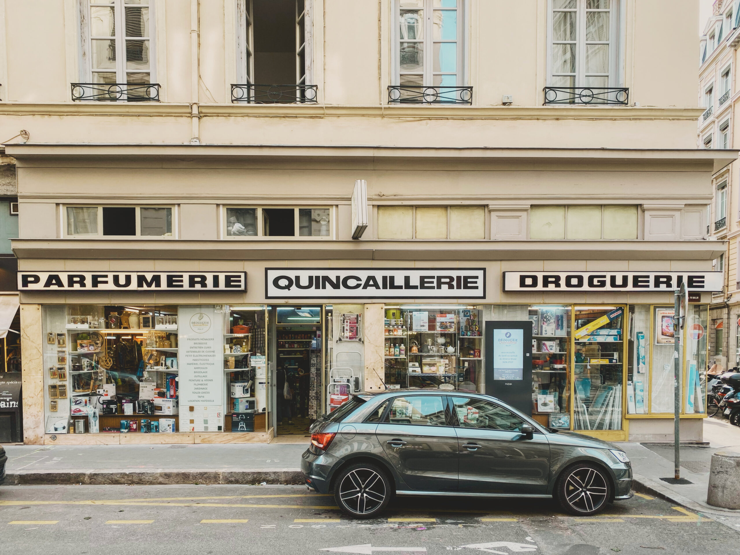 Parfumerie Quincaillerie Droguerie (Lyon)